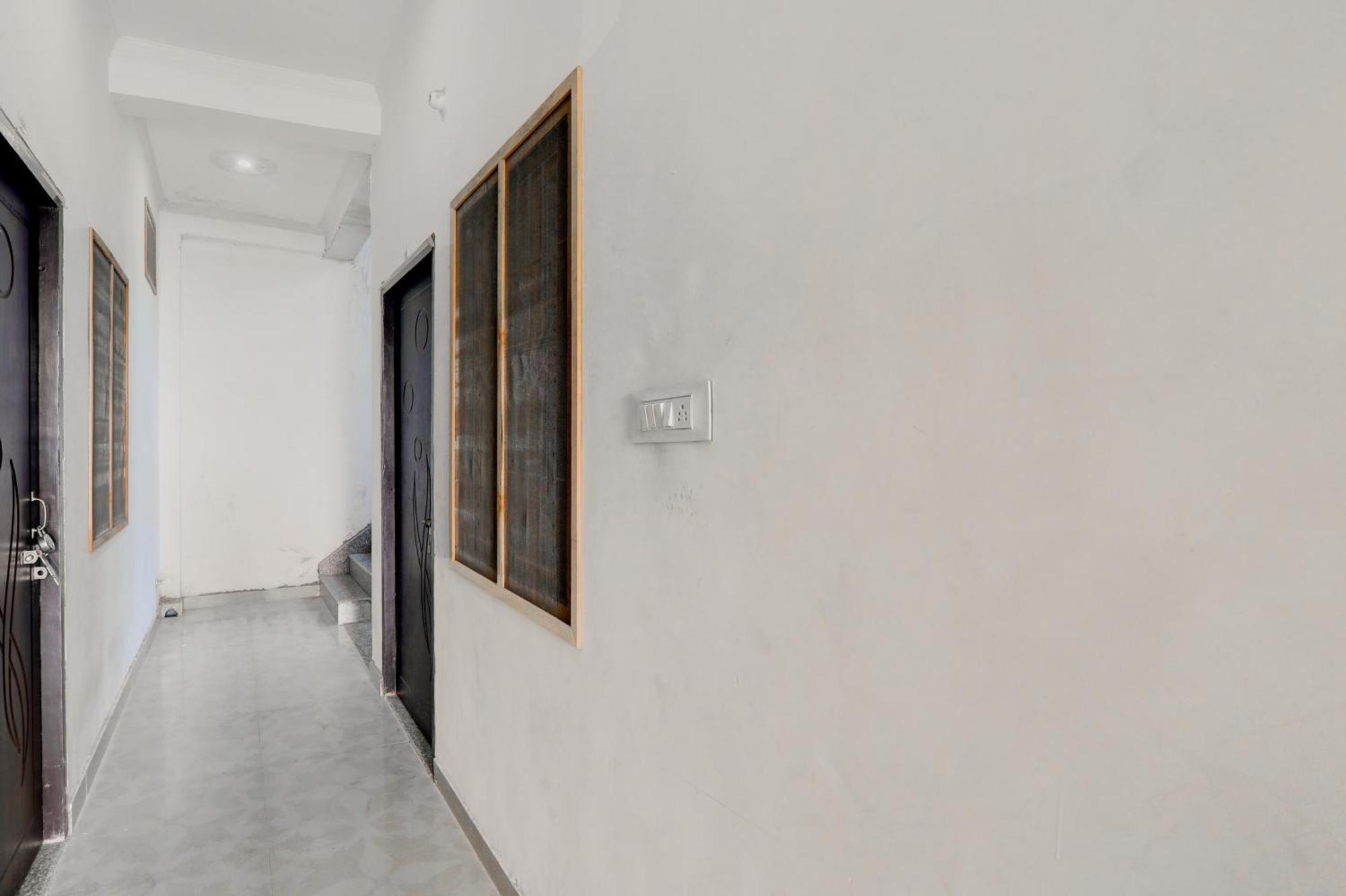 Oyo Flagship Shine Hotel Chinhat Exterior foto